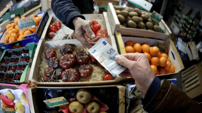 Inflacioni në Eurozonë bie në 2.4 përqind, niveli më i ulët në dy vjet