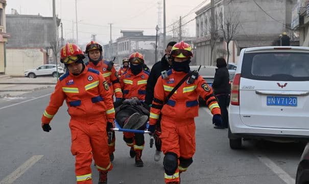 Tërmeti në Kinë: Numri i të vdekurve rritet në 134