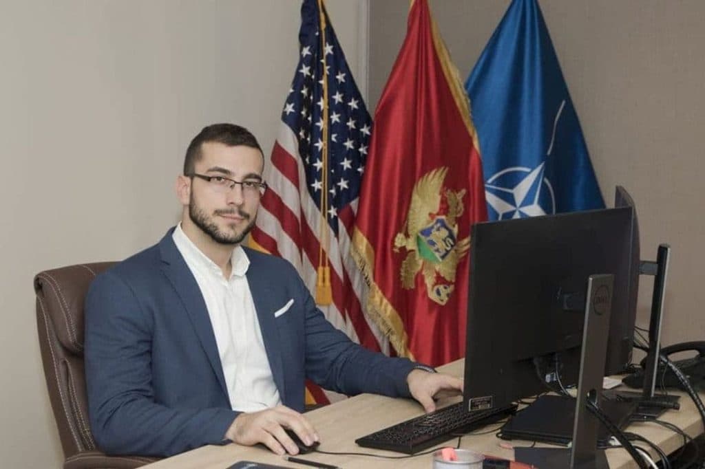 Analisti malazez: Ndikimi i Serbisë në Mal të Zi po bëhet përmes organizatave të ndryshme dhe mediave