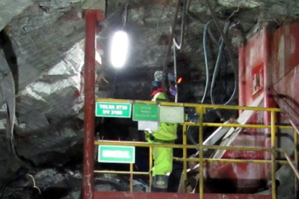 Nëntë të vdekur pasi persona të armatosur sulmojnë minierën në Peru