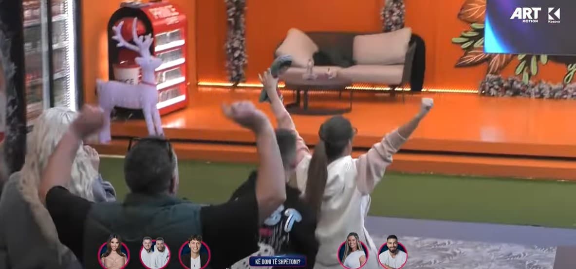 Festë në shtëpi, Santiana gjen kukullën e fshehur nga Blerando (VIDEOS)
