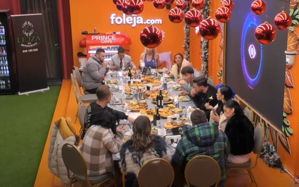 “Ose përgjigju si duhet ose mos u përgjigj” — Santiana ‘humb’ durimin me Bleron (VIDEO)