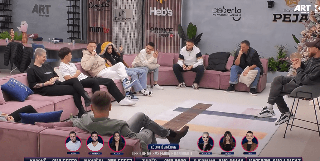 Banorët luajnë "Mafia", por cila ishte ecuria e lojës? (VIDEO)