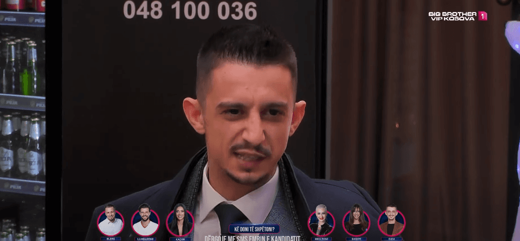 "A po me jepni hapësirë apo çohna" - Ganiu humbë durimin në darkën e të nominuarve (VIDEO)
