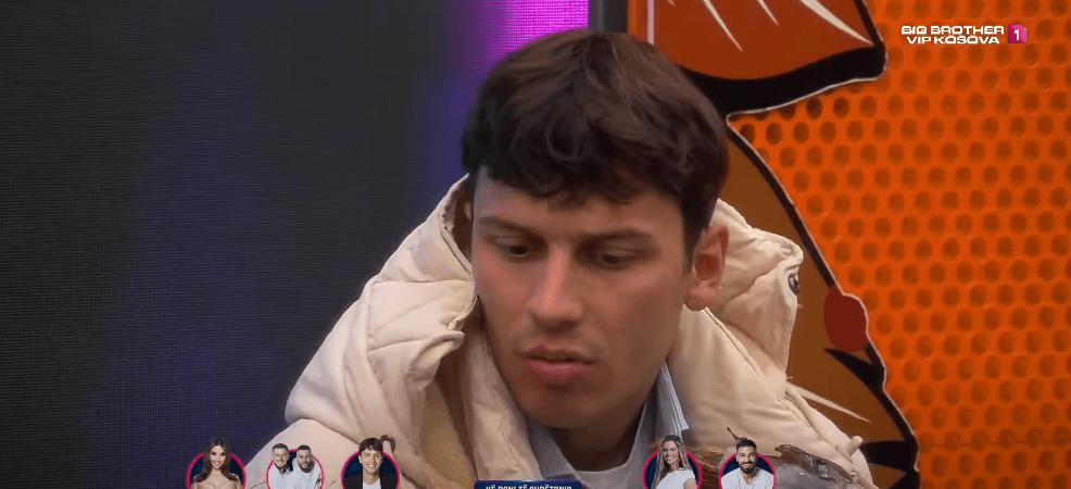 "Që 2-3 minuta jam tu mendu" - Blerando merr një pyetje me spec nga publiku (VIDEO)