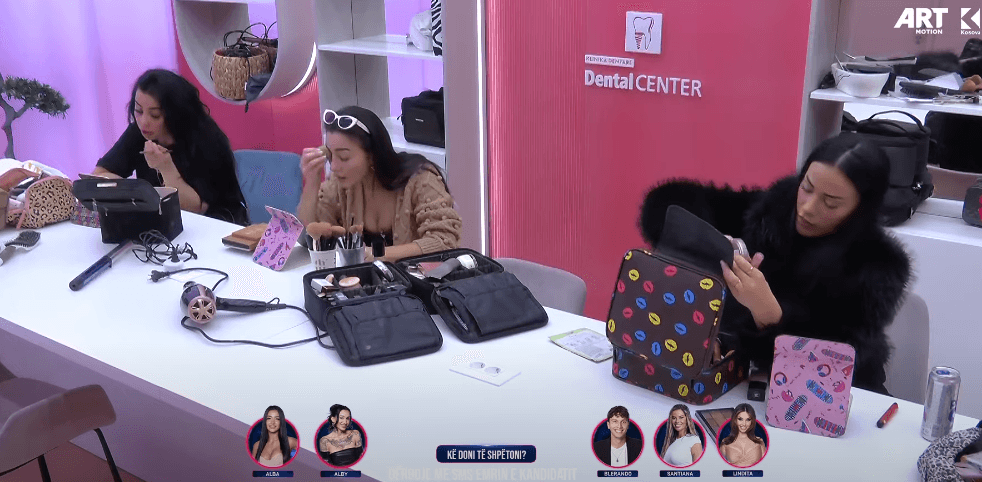 Lindita dhe Edona përfshihen në një debat në dhomën e grimit (VIDEO)