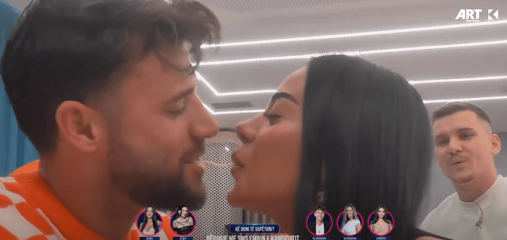 Lumbardhi dhe Kaderi puthen në mënyrë unike përmes një cope shpagete (VIDEO)