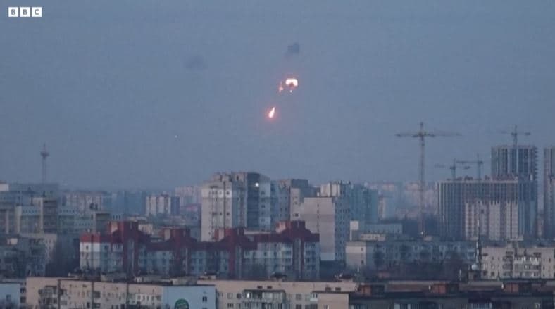 30 të vrarë nga bombardimet ruse në Ukrainë