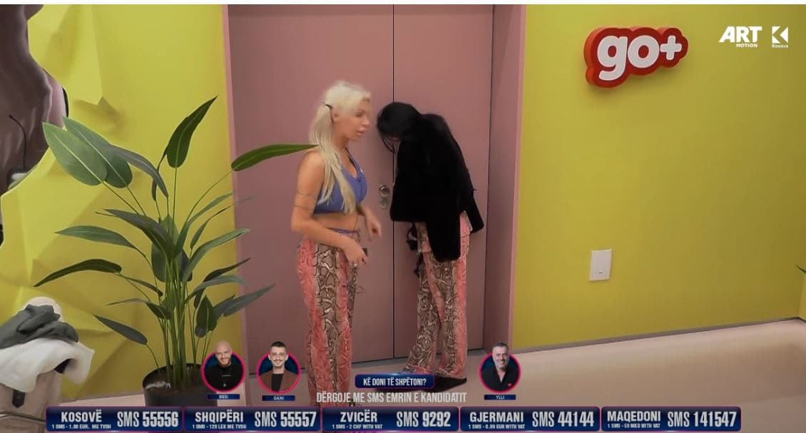 Edonës e Albyt iu mbyllën dyert e dhomës së fjetjes, mbetën jashtë (VIDEO)