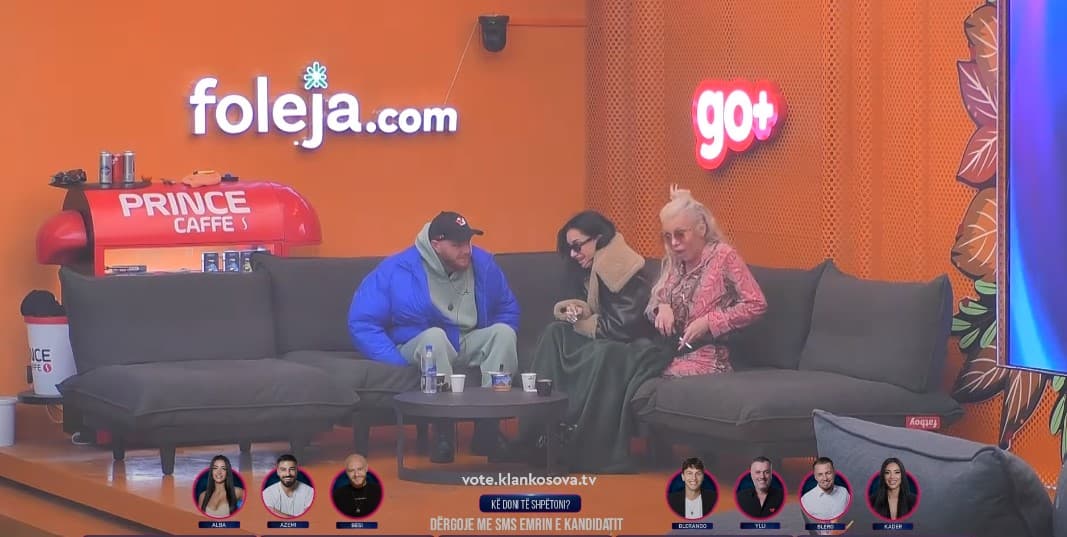 Zgjohen nga gjumi banorët, nisin ditën me debate dhe ankesa (VIDEO)