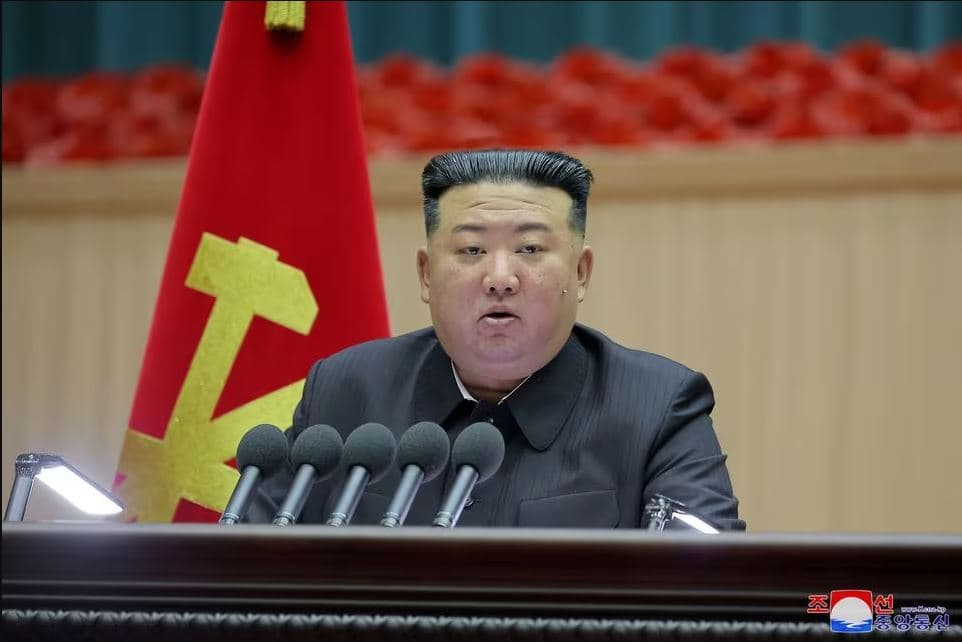Kim i Koresë së Veriut paralajmëron për 'sulm bërthamor' nëse provokohet me armë bërthamore