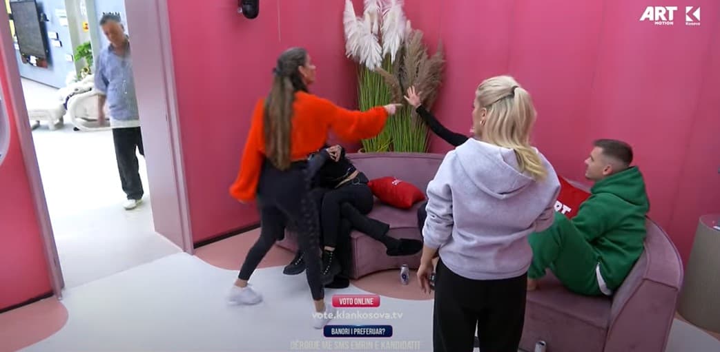 Santiana flet me Albyn, i thotë se Shqipja është kundër komunitetit LGBTQ (VIDEO)