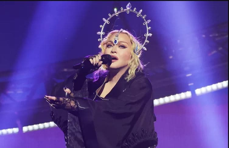 Madonna mbyllë turneun e saj në Brazil