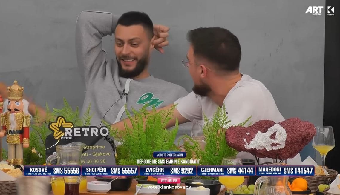 Ardi dhe Blerandon e këndojnë hitin botëror duke e përshtatur tekstin për Miridonin (VIDEO)
