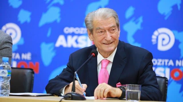 Berisha kërkon heqjen e masës “arrest shtëpie”
