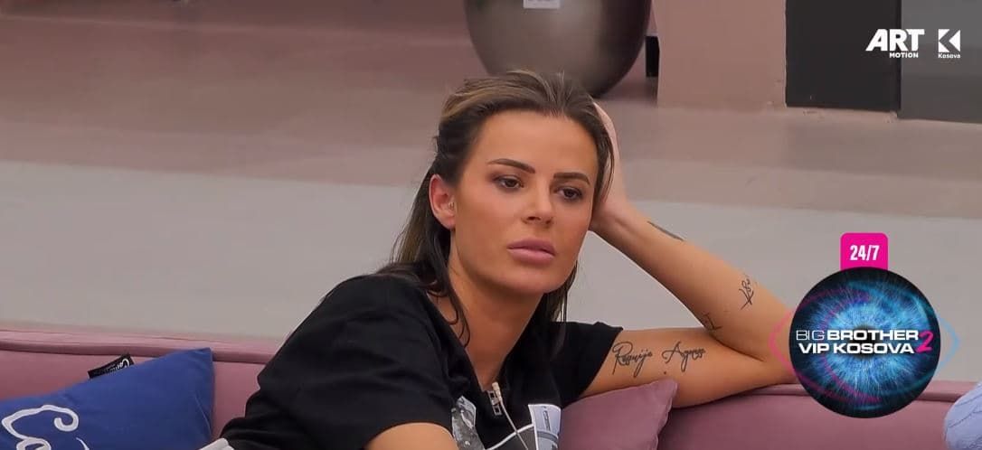 Santiana-Ilirianës: Shqipja mund të jetë shumë e mirë me ty, por ajo është shumë e poshtër (VIDEO)