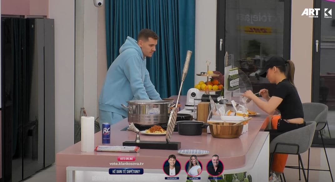 Adri: Djalë me djalë mu puth? Më qet nëna nga shtëpia (VIDEO)