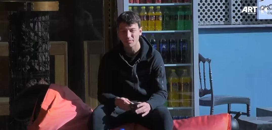Blerando - Edonës: Je e fundit që mundesh me fol për pastërti (VIDEO)