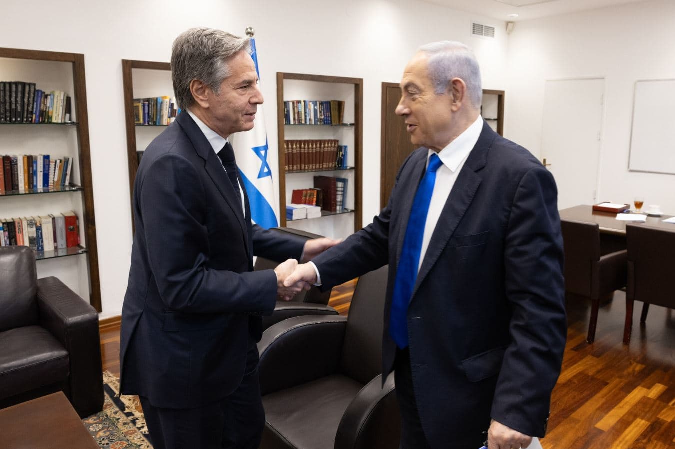 Blinkeni i thotë Netanyahut të shmangë 'dëmtimin e mëtejshëm të civilëve' në Gaza