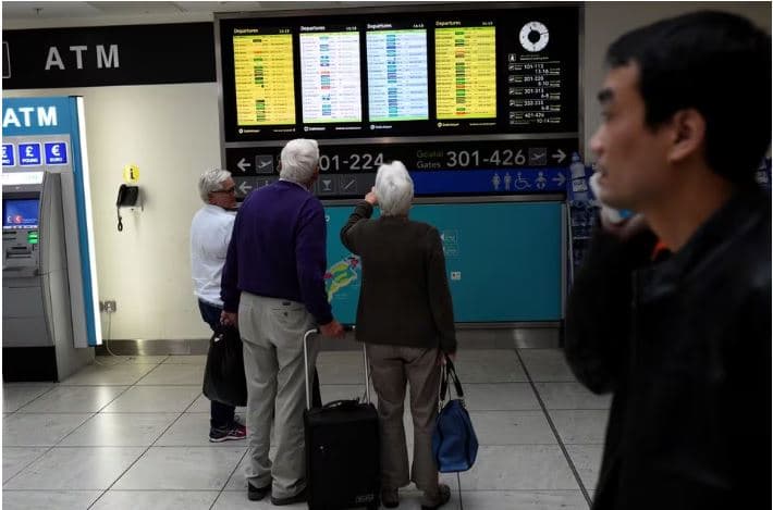 Mbi 100 fluturime anulohen në aeroportin e Dublinit për shkak të stuhisë