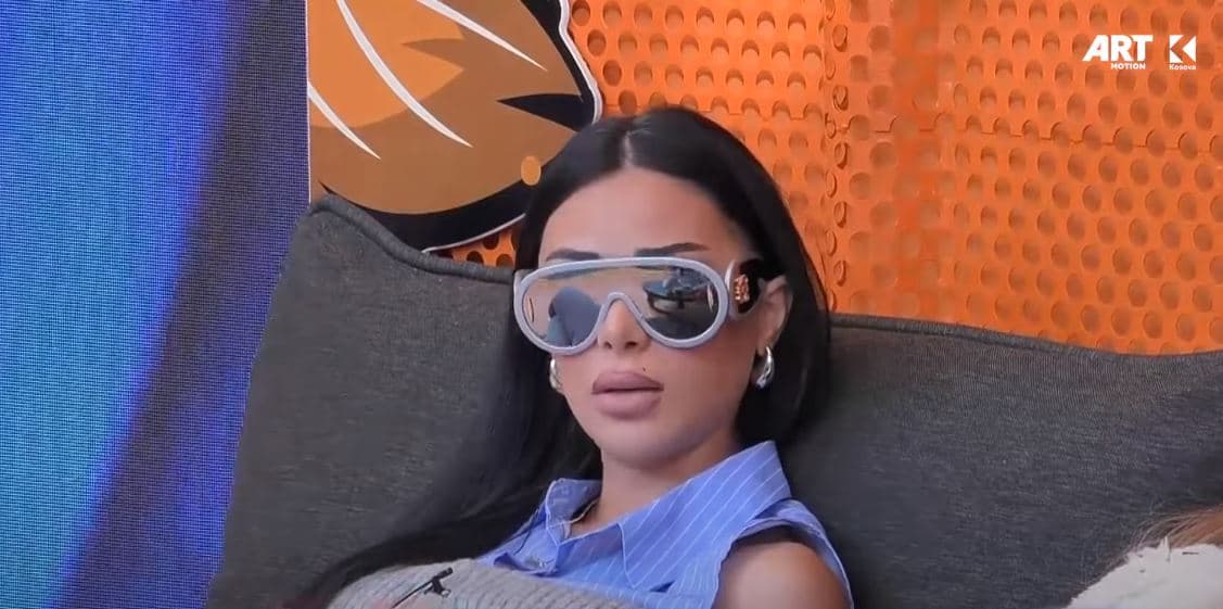 "Prej kur ja ke nisë me ndejt me Blerandon, publiku t'a dha edhe një shans", Kaderi ia thotë sy Albës (VIDEO)