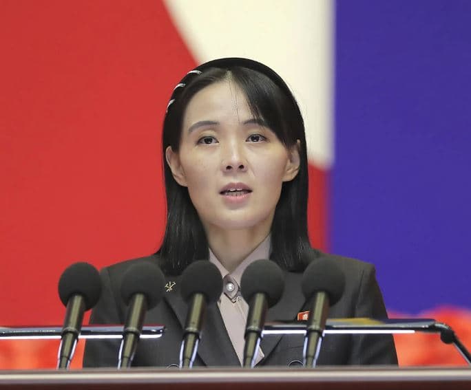 Koreja e Jugut akuzon Veriun për gjuajtje me artileri për të tretën ditë radhazi, motra e Kim tallet me ta