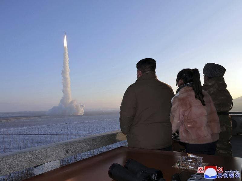 Koreja e Veriut ka lëshuar një raketë balistike, thonë Koreja e Jugut dhe Japonia