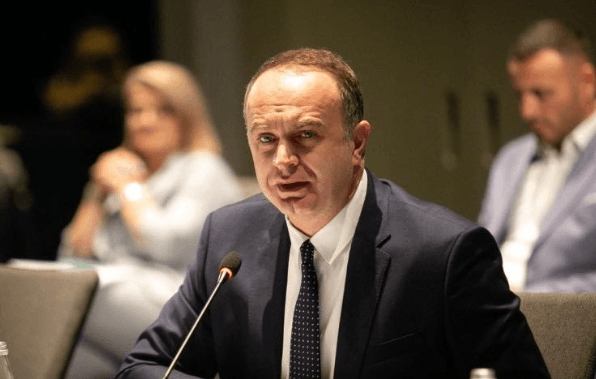 Gjeloshaj: BE, NATO dhe Kosova, vijat e kuqe të qëndrimit tim në qeveri