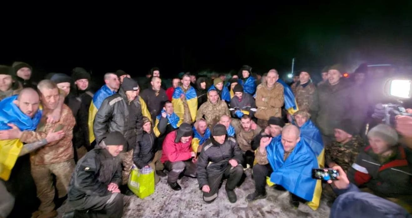 Rusia dhe Ukraina organizojnë shkëmbim të madh të të burgosurve