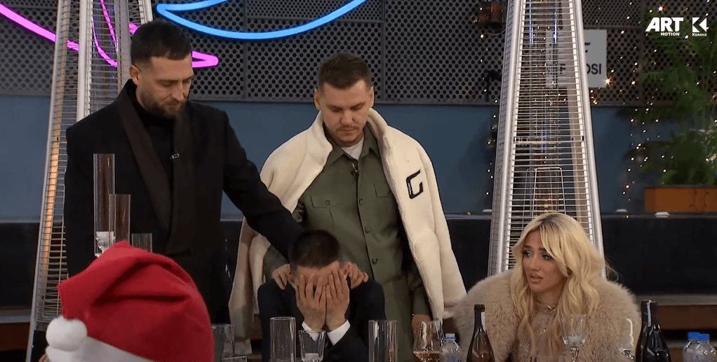 Ganiu rrëfen historinë personale, kërkon "hallallin" e nënës (VIDEO)