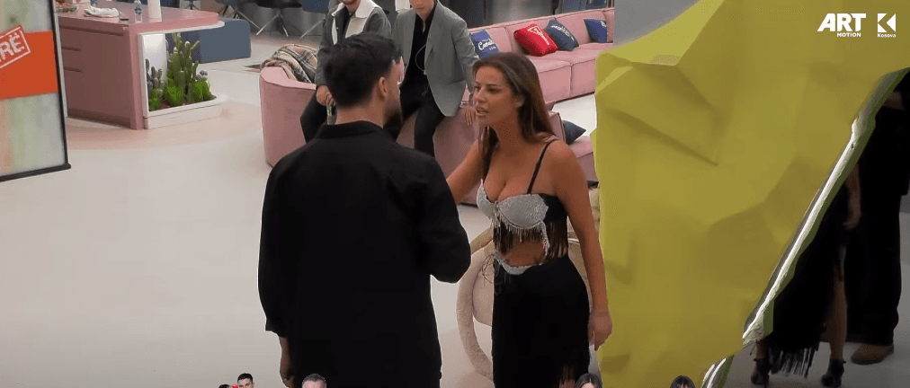Santiana thotë se Lumbardhi "po e zë vendin e Ganiut", e quan "të paedukatë" e "arrogant" (VIDEO)