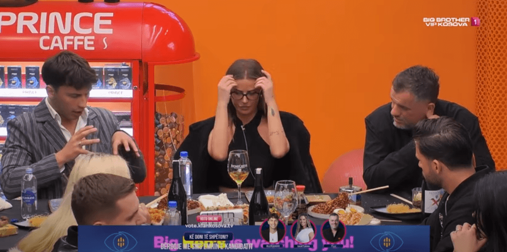 Përplasje e ashpër mes Bucit e Blerandos në darkën e të nominuarve (VIDEO)