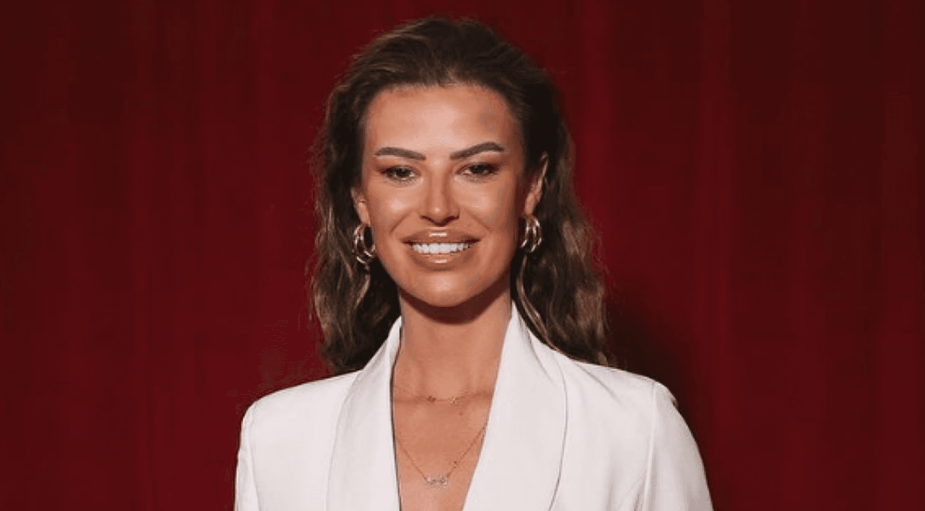 Santiana "deklason" Bucin e Blerandon, shpallet fituese e debatit në darkën e të nominuarve (VIDEO)