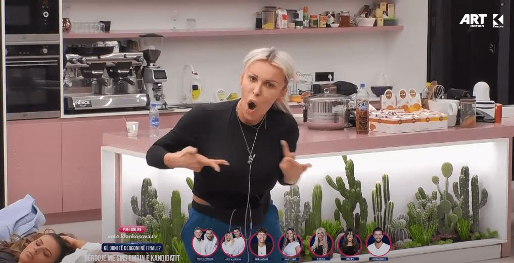 Edona drejtuar Blerandos: E ke gojën e fëlliqur, edhe sytë si i ke i tut njerëzit (VIDEO)