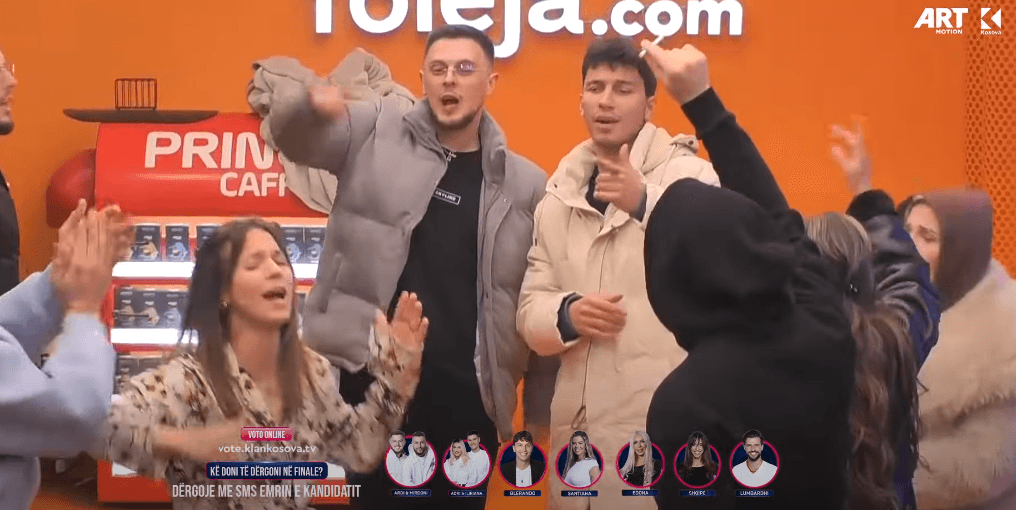 Iliriana fton banorët të kërcejnë për ditëlindjen e Blerandos (VIDEO)