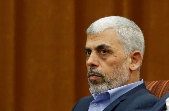 "Isha i tronditur": Burri nga Gaza thotë se lideri i Hamasit u vra në shtëpinë e tij të evakuuar