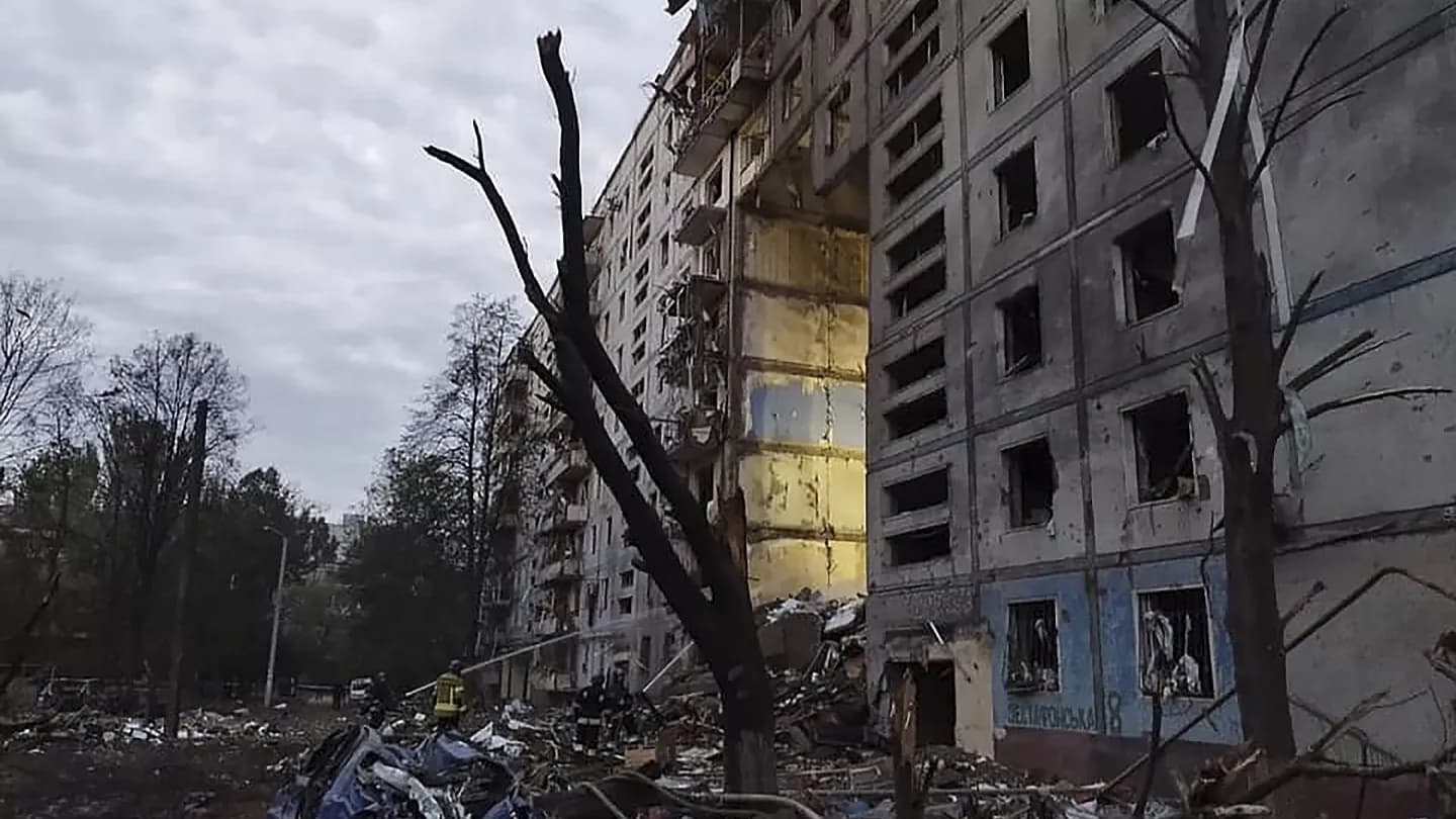 Sulmet ruse plagosin 17 persona në Zaporizhzhia