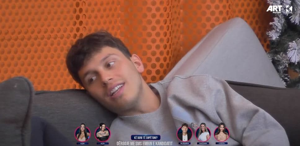 Blerando - Albës: Nëse del nesër, nuk përshëndetem me ty, kam frikë se shkrihem kur ta jap dorën (VIDEO)