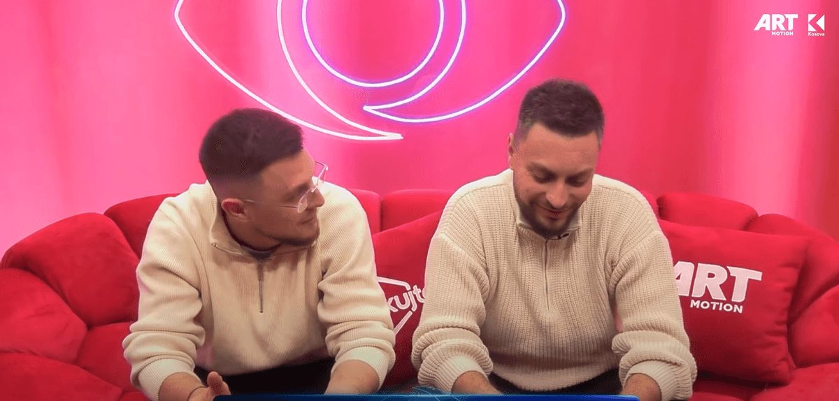 Klipi që zbulon në detaje motivin e përplasjes mes çifteve (VIDEO)