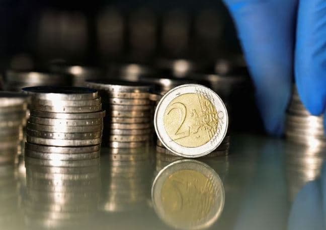 Podujevë: Dyshe dhe 50-she false në bankë, zyrtari i raporton në polici