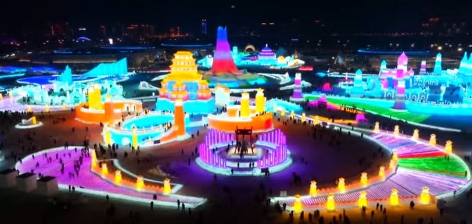 Parku kinez i akullit dhe borës thyen rekordin botëror (VIDEO)