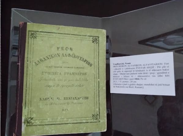 Para 127 vjetëve, u botua Abetarja e parë në gjuhën shqipe