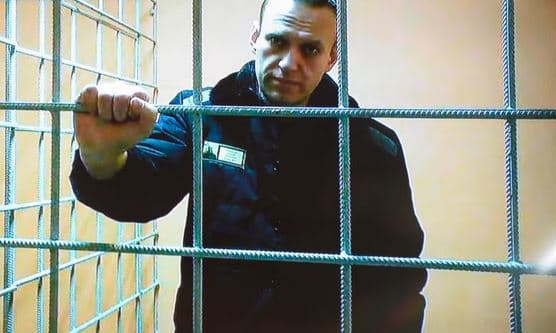 Gruaja e Alexey Navalny tha se Putini i vrau burrin, Kremlini i quan "akuza të pabaza”