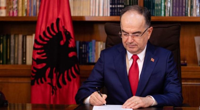 66 të vdekur nga zjarri në Turqi, Begaj shpreh ngushëllime për familjet e viktimave