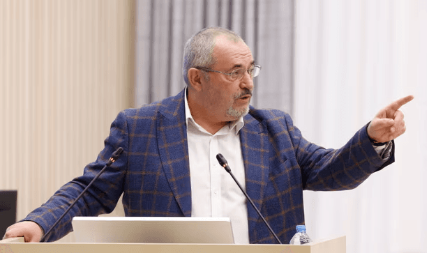 Boris Nadezhdinit i pamundësohet kandidimi për president në Rusi
