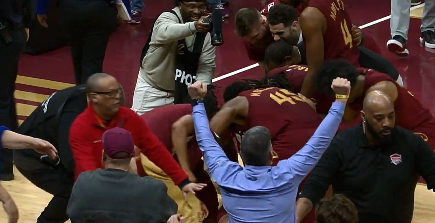 Cavaliers me fitore dramatike ndaj Mavericks (VIDEO)