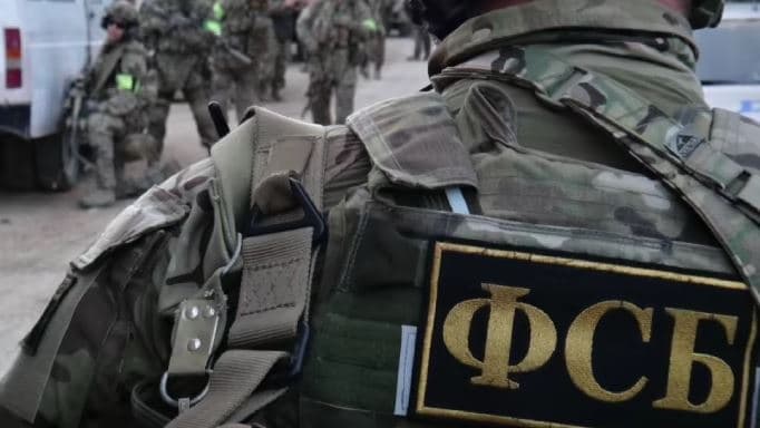 Rusia arreston një shtetas amerikano-rus me akuzën e tradhtisë për mbledhjen e fondeve për Ukrainën