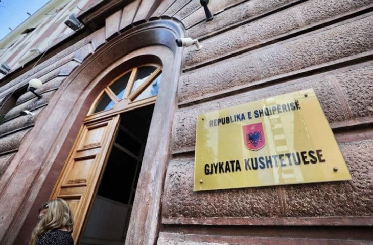 Marrëveshja për emigrantët me Italinë, zbardhet vendimi i plotë i Gjykatës Kushtetuese