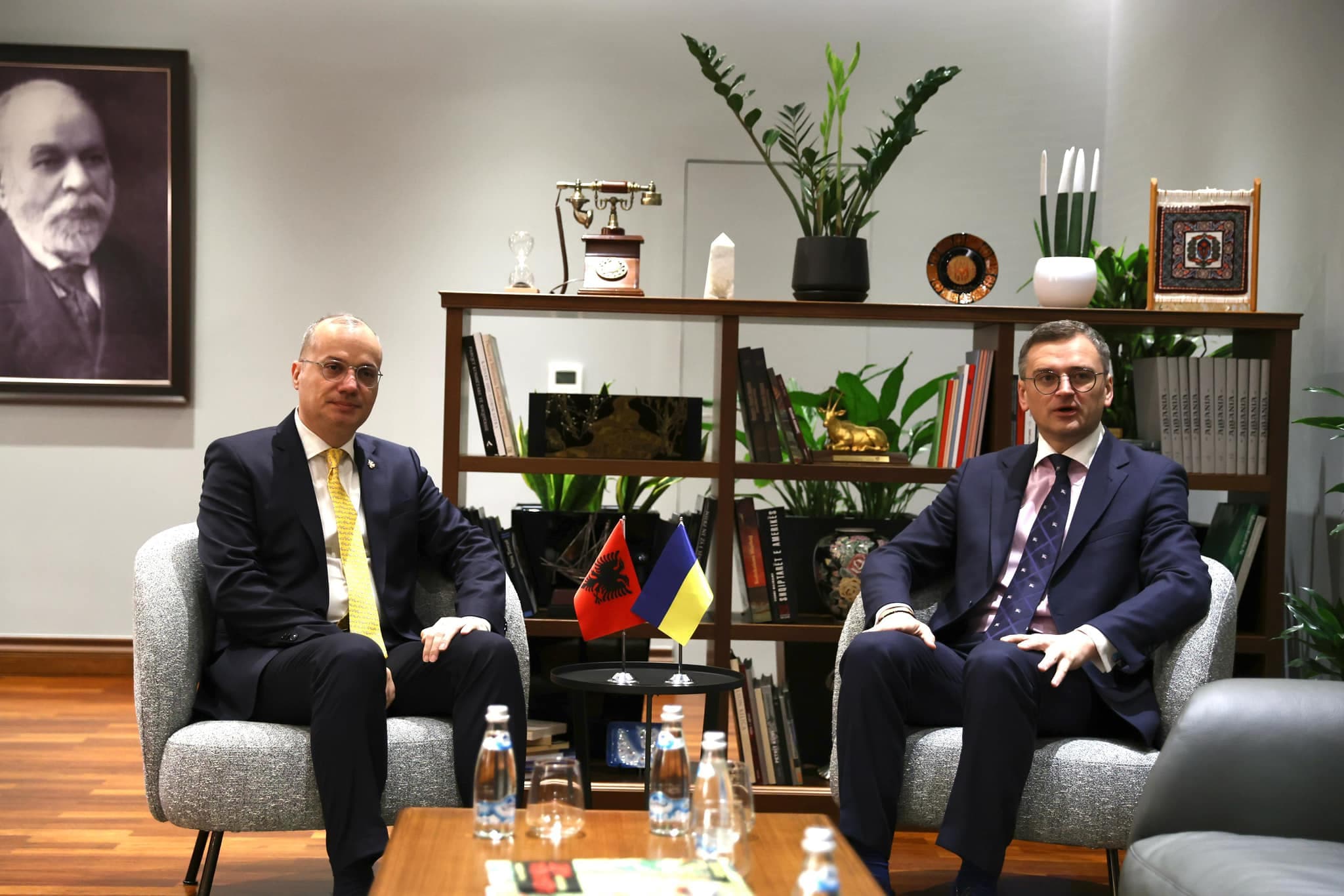 Hasani: Plani me 10 pika i Zelenskyt, mundësia më realiste për t'i dhënë fund luftës