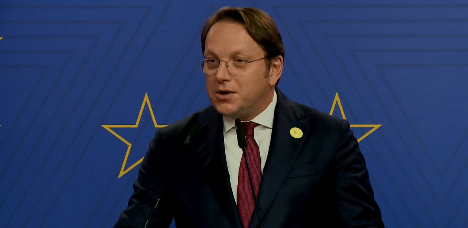 Varhelyi: Nuk e di se pse BE-ja nuk ka hapur akoma negociatat për grup-kapitullin e parë për Shqipërinë